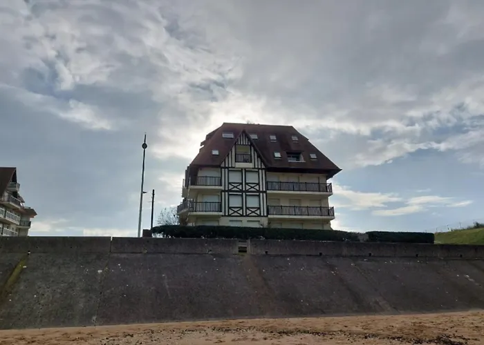 With Balcony Close To The Beach Appartement Cabourg
