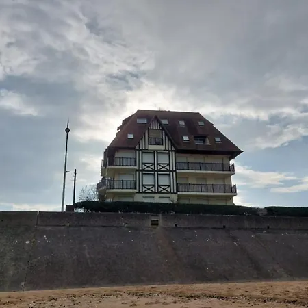 With Balcony Close To The Beach Lejlighed Cabourg